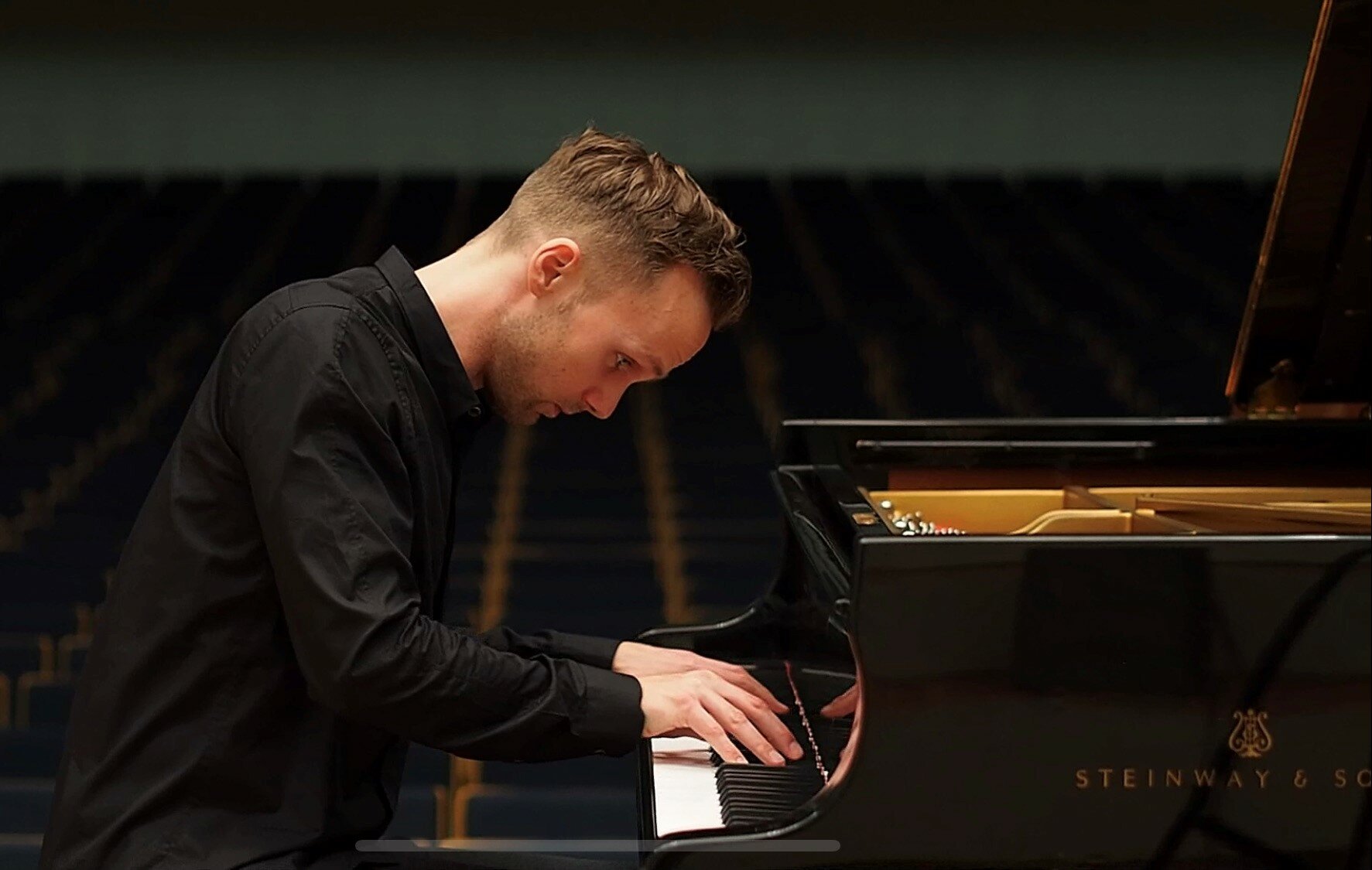 Andreas ved pianoet 2