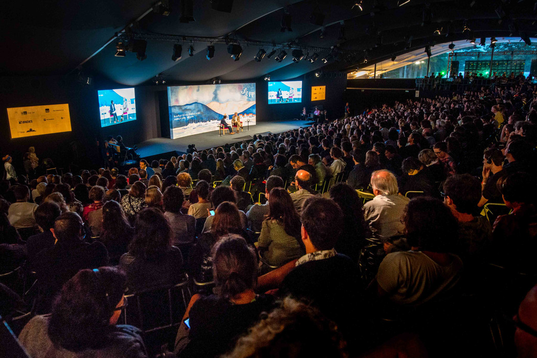 1. kandidat 2016 brasil karl ove knausgård photo flip casa azul ©waltercraveiro