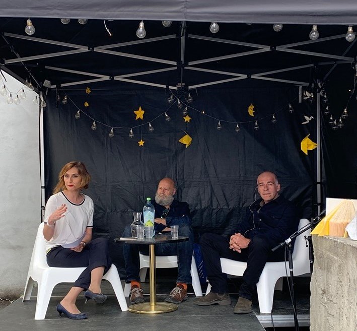 Medea Metreveli, Erlend Loe and Archil Kikodze on stage.