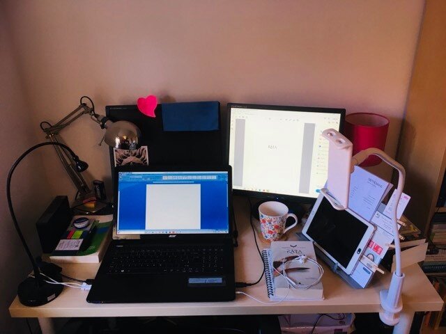 Siân's desk