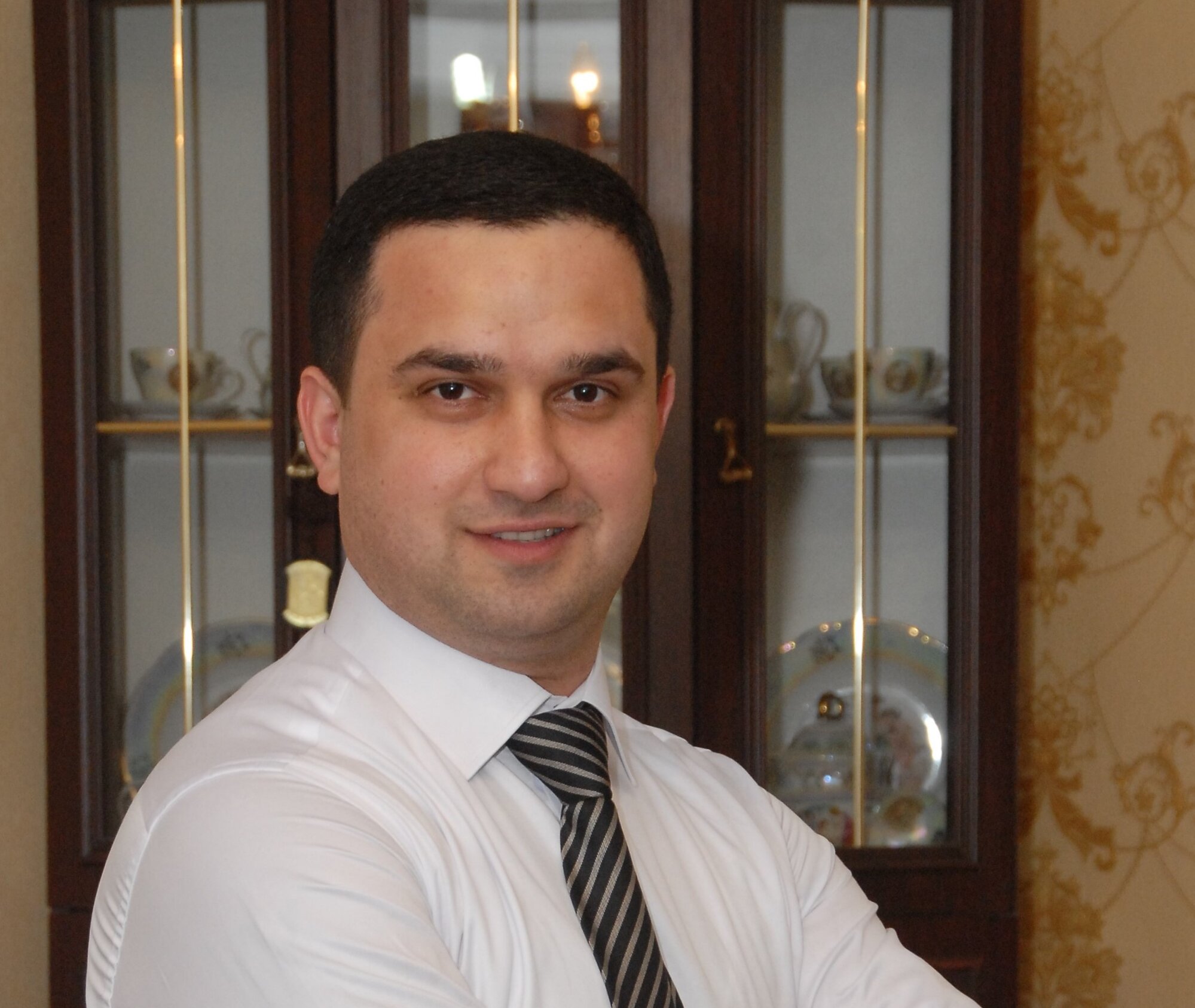 Anar rahimov rus 0075 cut kvadratisk